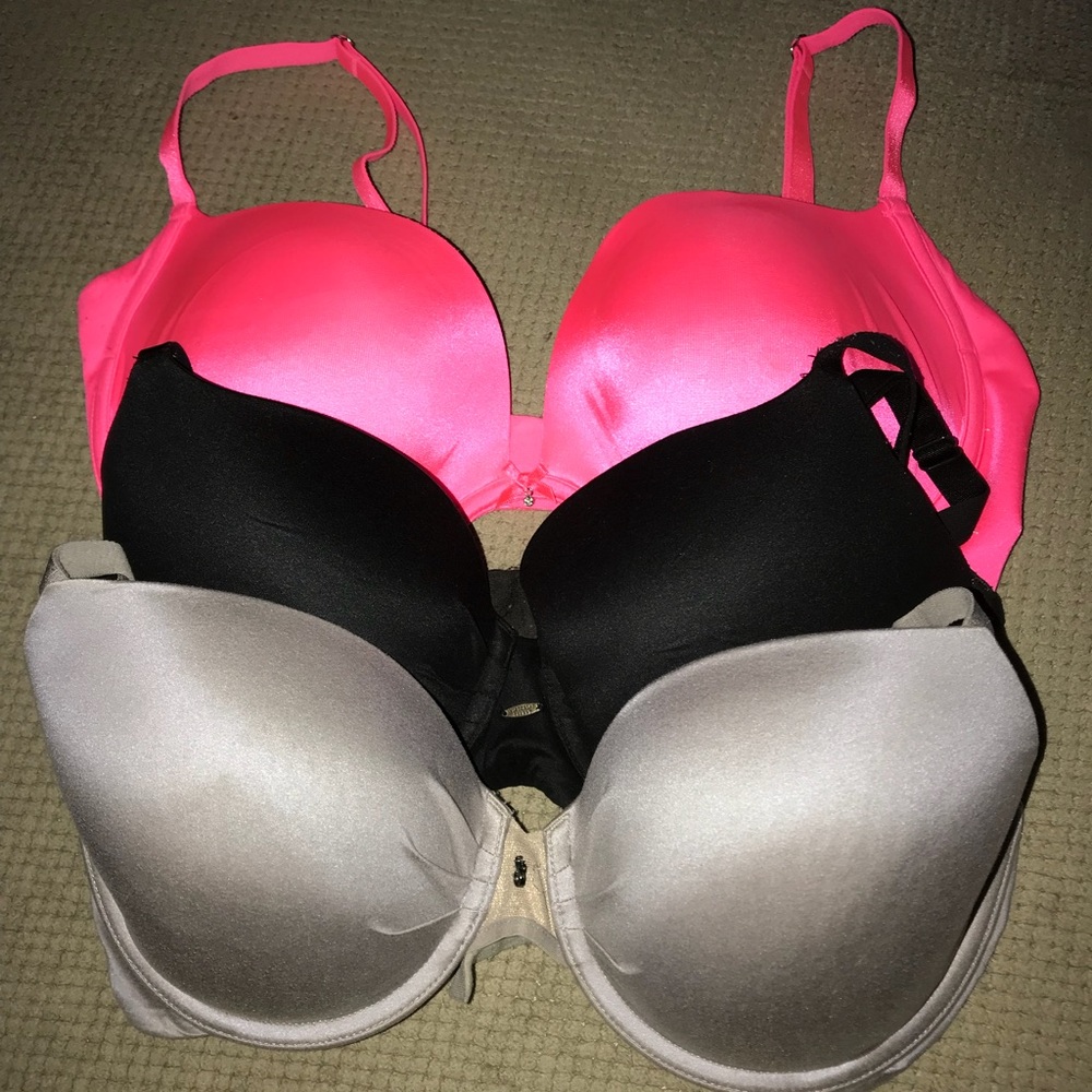 Bundle of Victoria secret bras!